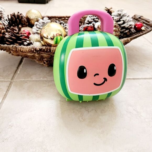 Cocomelon play lunch pail - Picture 6 of 14